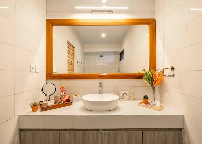 Family With Private Pool And Bbq In *