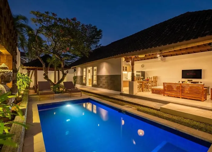Family With Private Pool And Bbq In *